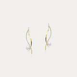 Waltz｜Curved Japanese AKOYA Pearl Earrings