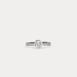 Grazioso｜Round diamond bezel-set engagement ring